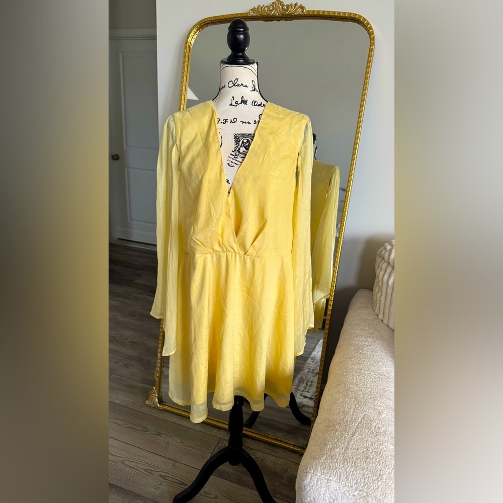 Chic Yellow Long Sleeve Dress